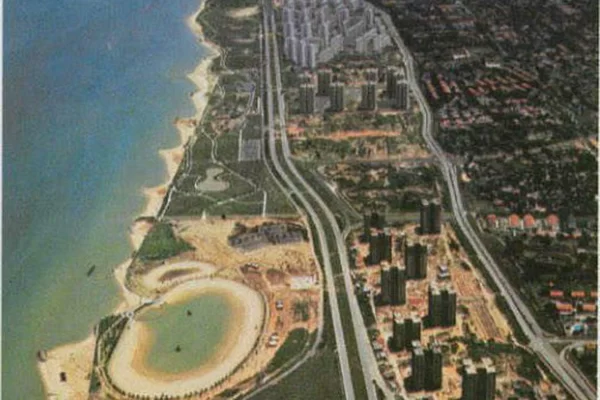An aerial shot of the East Coast area with recreational, residential, and commercial facilities