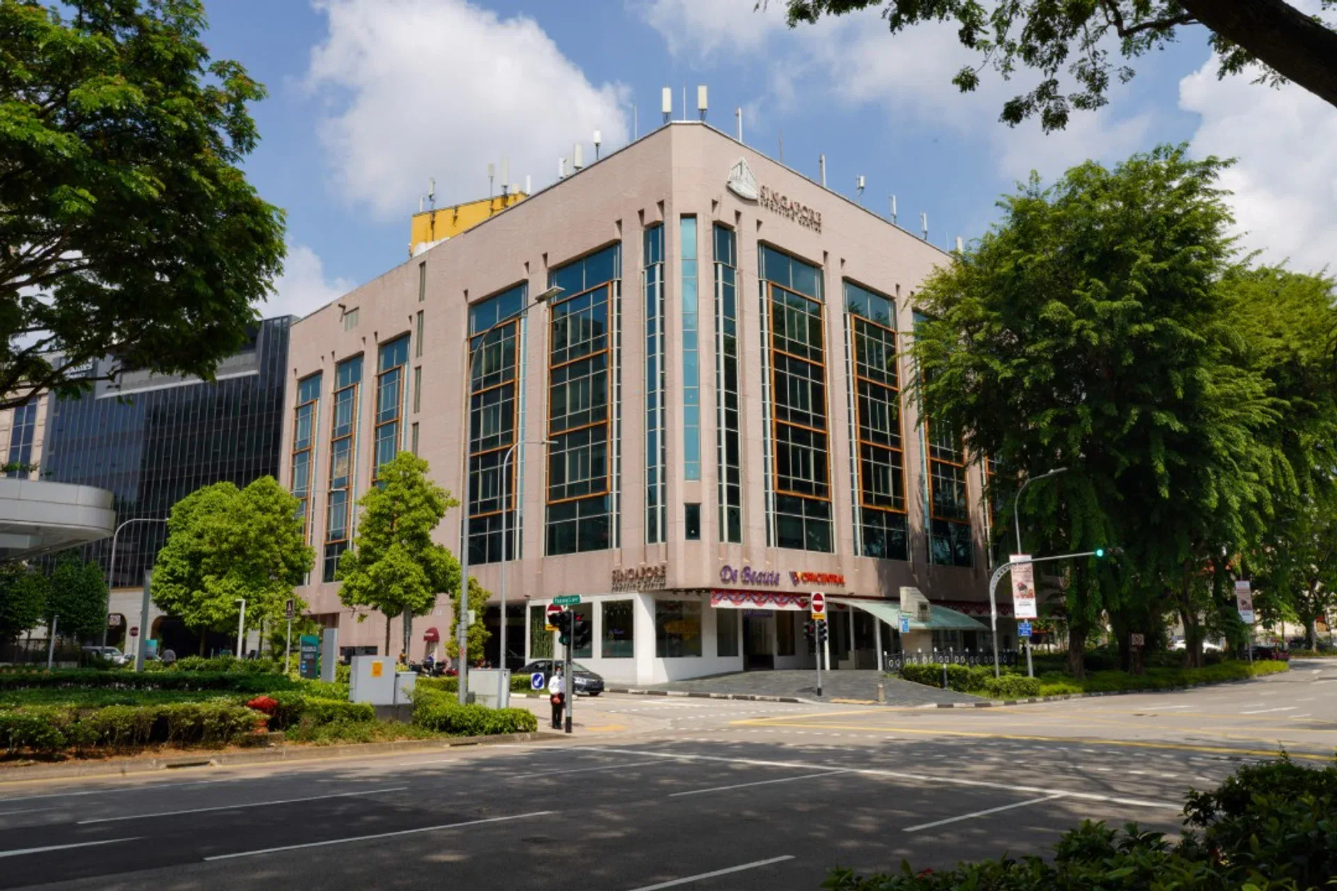 Singapore Shopping Centre Back on the Market at S200 Million Singapore Shopping Centre Back on the Market at S200 Million